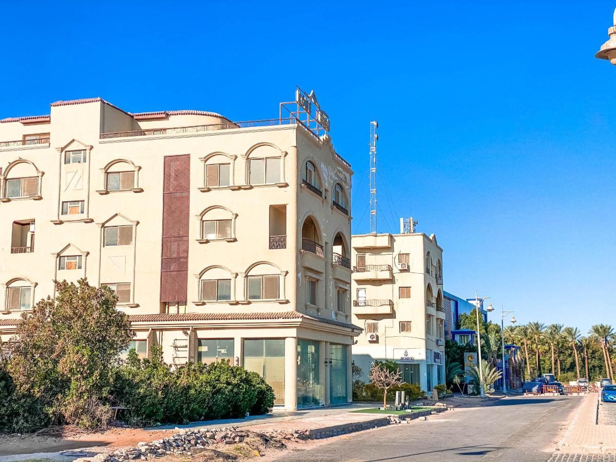 The Touristic Promenade Apartment Хургада Екстериор снимка